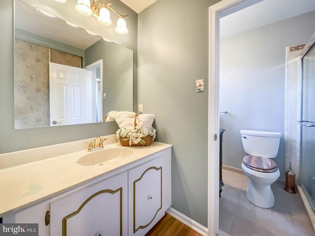 757 Bridgeview Road Langhorne, PA 19053 - Photo 34 of 50 Main bathroom