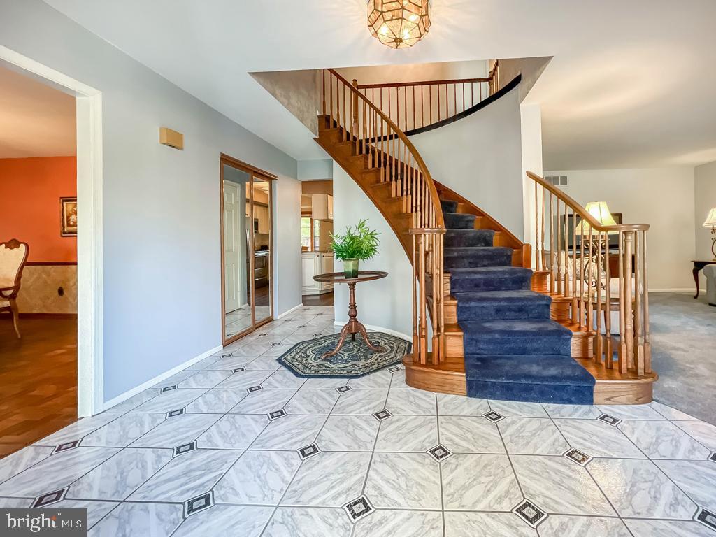 757 Bridgeview Road Langhorne, PA 19053 - Photo 9 of 50 Foyer