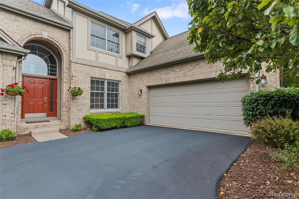 4030 Pebble Ridge Court Fenton, MI 48430 - Photo 3 of 36