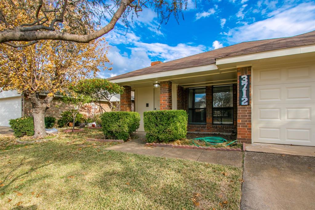 3712 Roussillon Drive Carrollton, TX 75007 - Photo 3 of 32