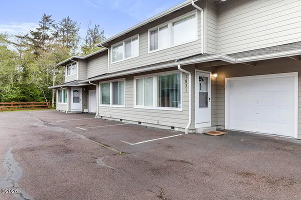 $345,000 | 1821 Northwest 22nd Street, Lincoln City, OR 97367