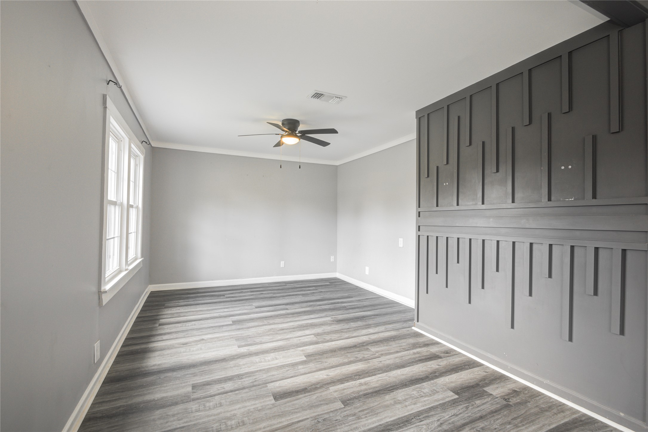 609 Hurst Place Angleton, TX 77515 - Photo 6 of 36 a view of an entryway with wooden floor