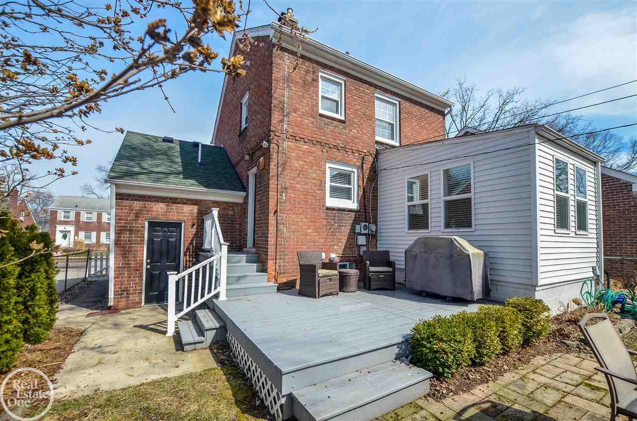 1753 Hampton Road Grosse Pointe Woods, MI 48236 - Photo 26 of 29