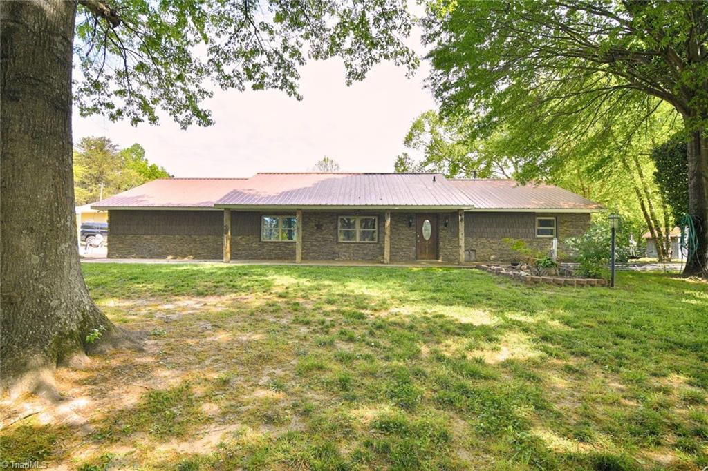 523 Pickett Road Lexington, NC 27295 - Photo 1 of 27 Gallery Image 1
