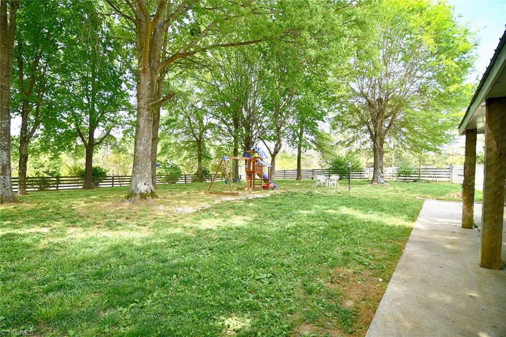 523 Pickett Road Lexington, NC 27295 - Photo 3 of 27 Gallery Image 3