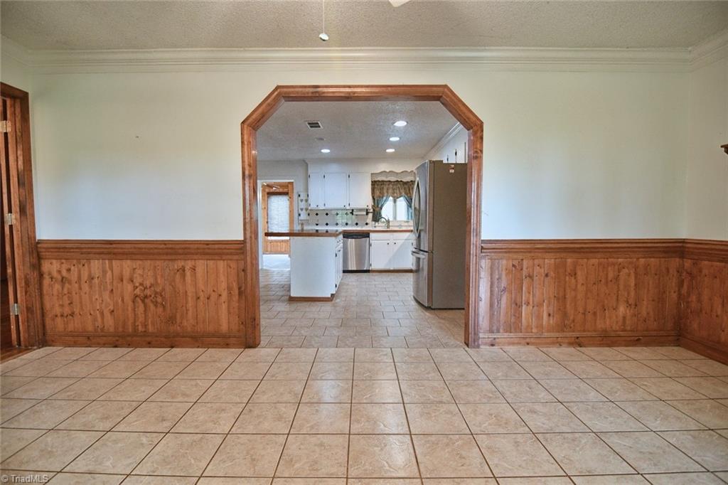 523 Pickett Road Lexington, NC 27295 - Photo 7 of 27 Gallery Image 7