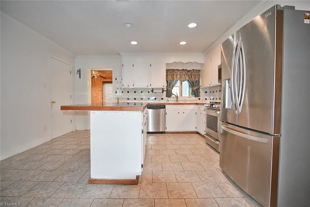 523 Pickett Road Lexington, NC 27295 - Photo 8 of 27 Gallery Image 8