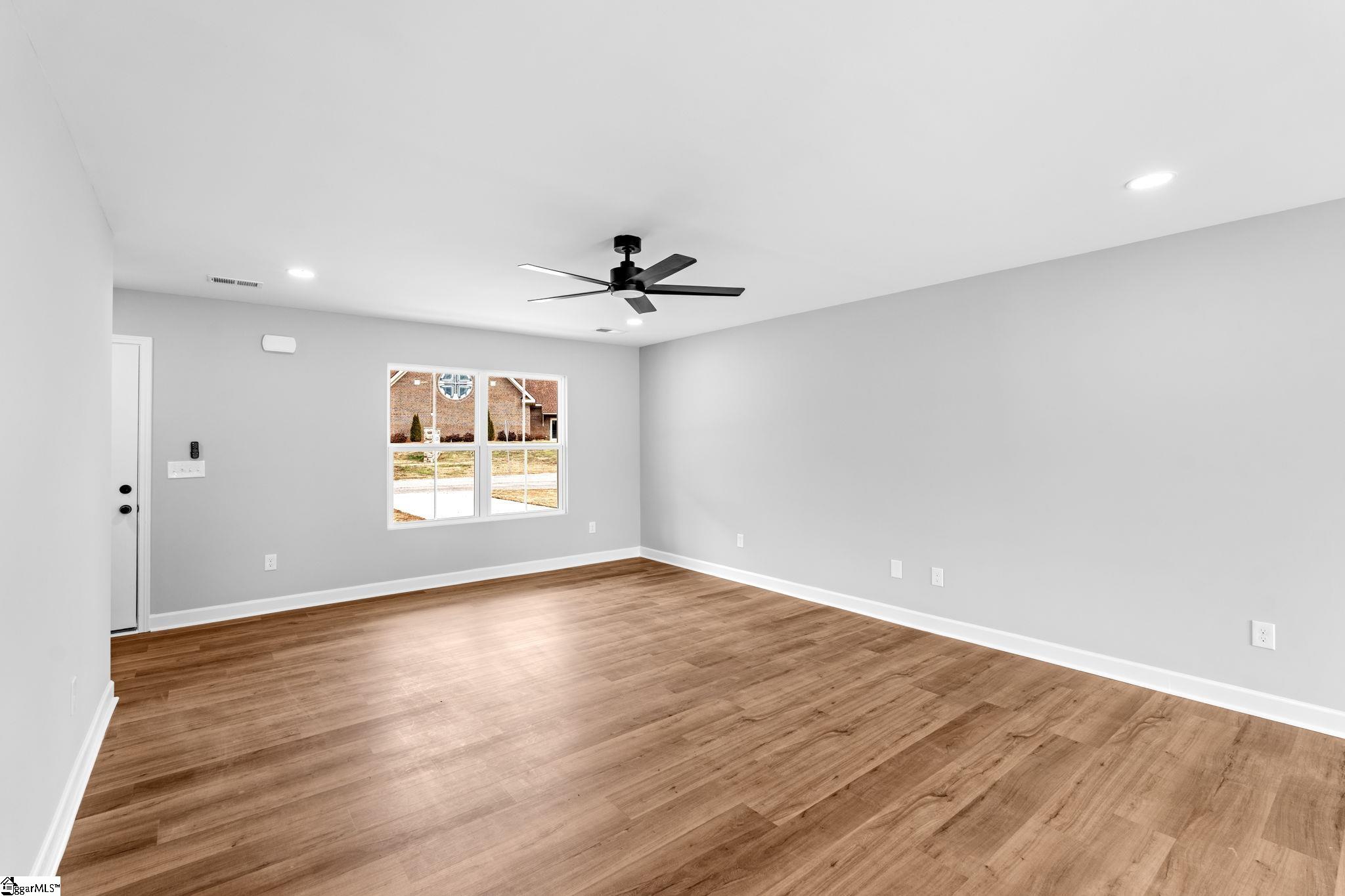 1863 Reid School Road Taylors, SC 29687 - Photo 5 of 25