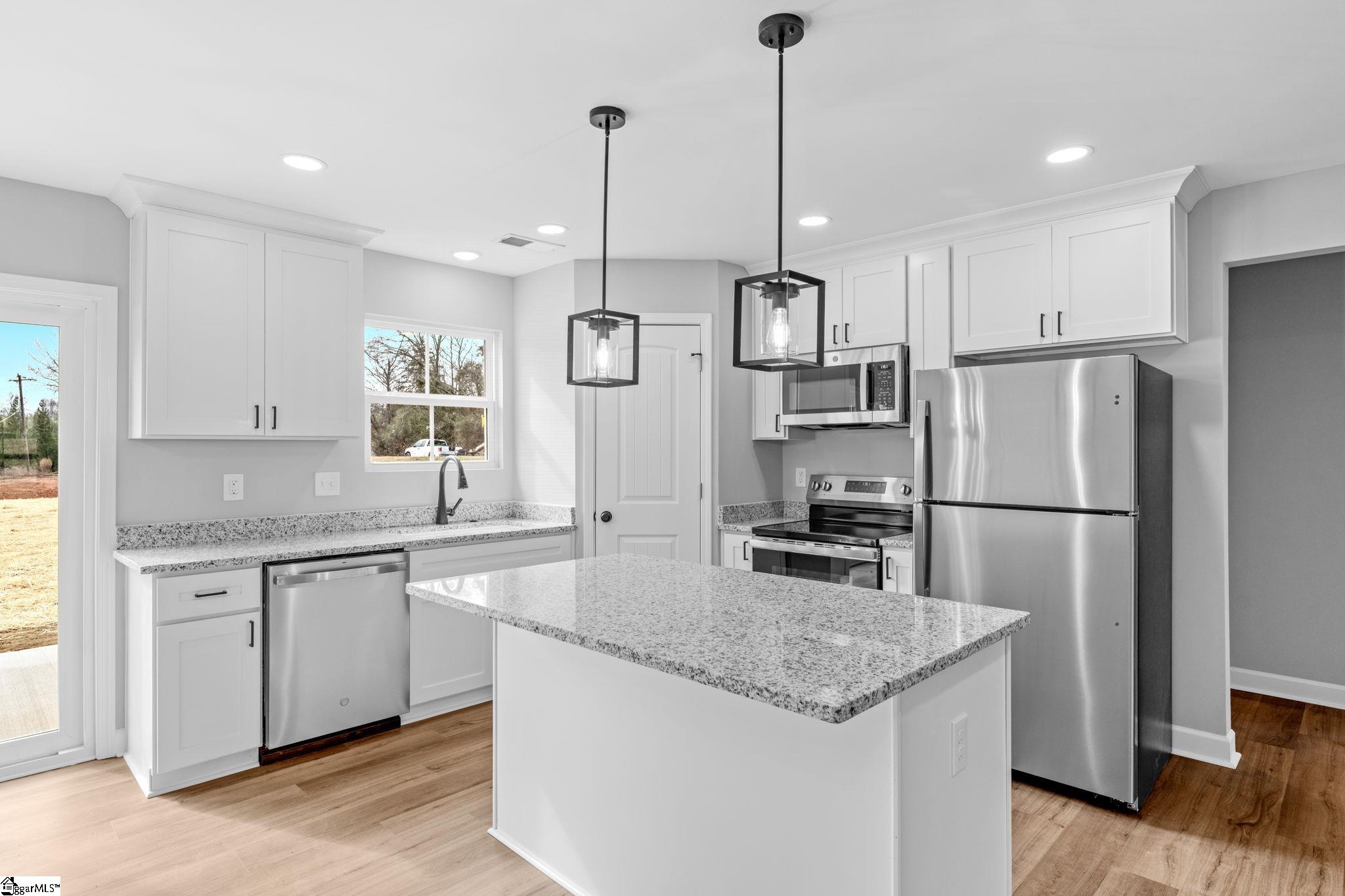 1863 Reid School Road Taylors, SC 29687 - Photo 7 of 25