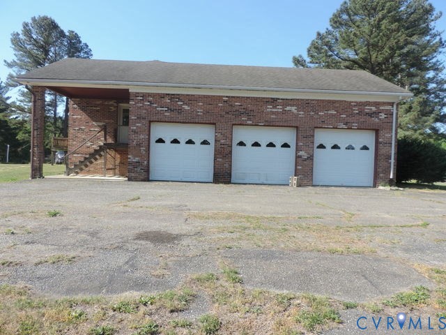 102 Hicks Lane Rice, VA 23966 - Photo 5 of 26 a front view of a house