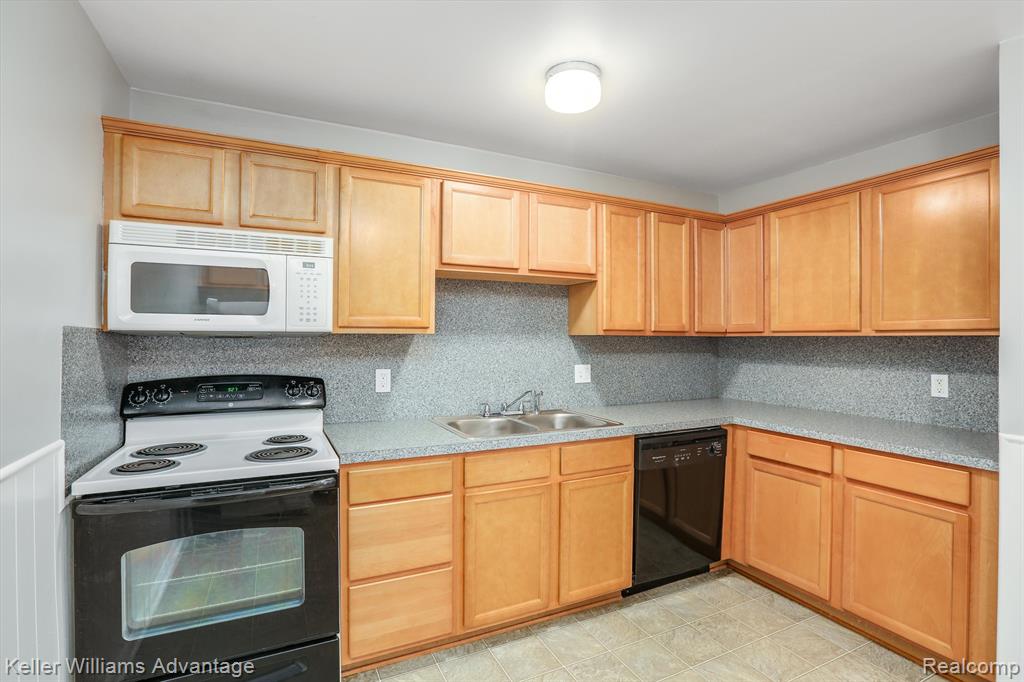 26309 West Seven Mile Road, Unit D124 Redford, MI 48240 - Photo 7 of 17