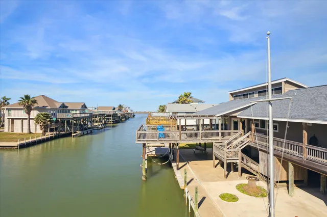 $695,000 | 235 Galleon, Freeport, TX 77541