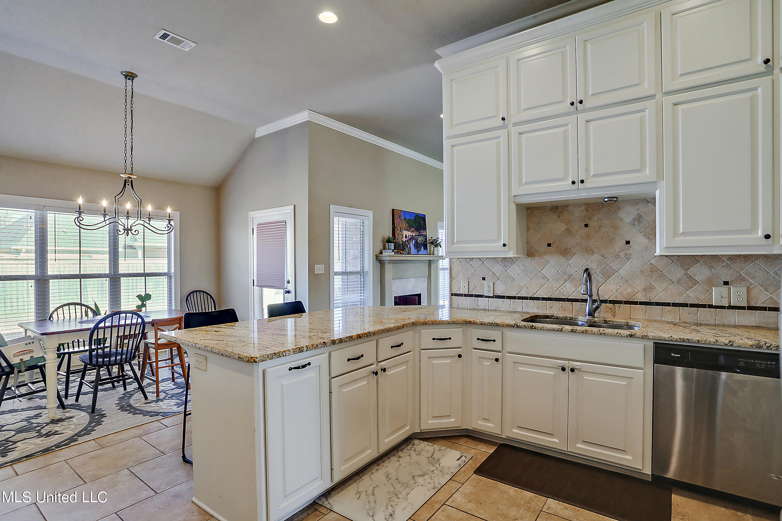111 Springmeade Road Clinton, MS 39056 - Photo 9 of 29 10-111 Springmeade Rd
