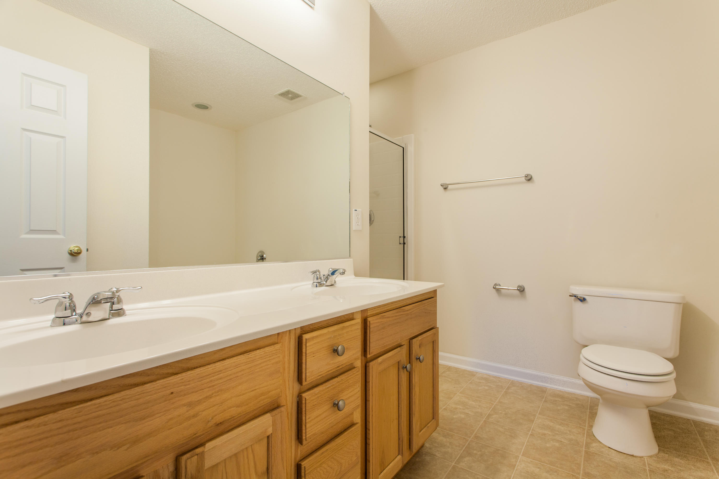 112 Thistle Road Goose Creek, SC 29445 - Photo 8 of 17 112 Thistle (11 of 17)