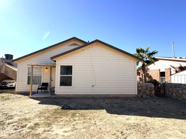$179,900 | 10445 Valle Koki Drive, Socorro, TX 79927
