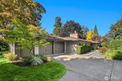 $2,995,000 | 3001 Hunts Point Road, Bellevue, WA 98004