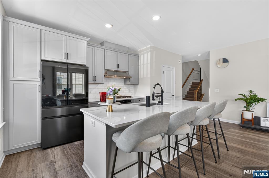 29 Arnold Drive Wood-Ridge, NJ 07075 - Photo 2 of 28