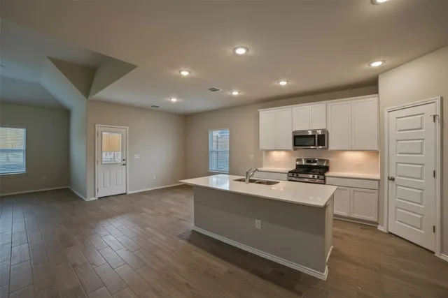 $2,800 | 4501 Bridal Veil Drive, Austin, TX 78747