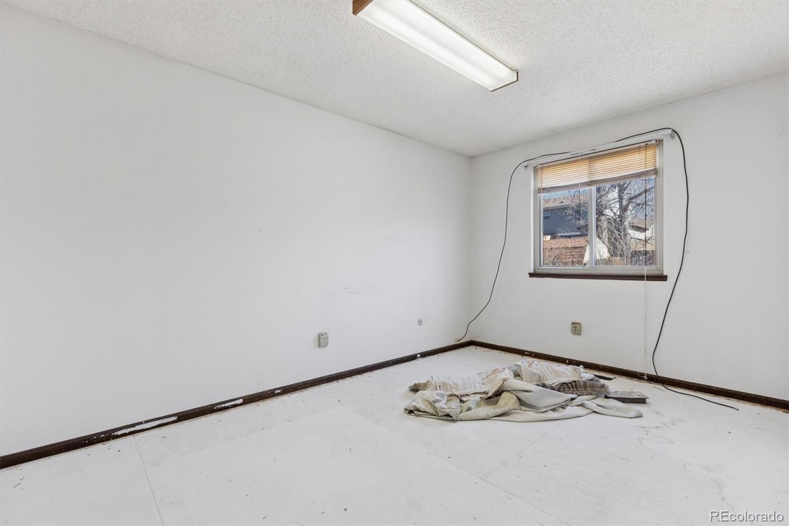 2560 South Sable Way Aurora, CO 80014 - Photo 10 of 35