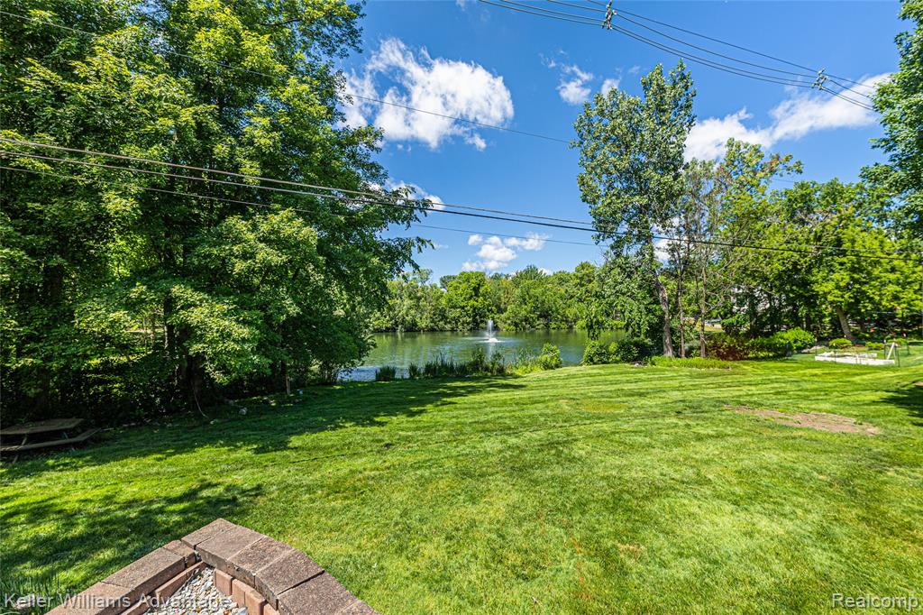 5722 Raven Road Bloomfield Hills, MI 48301 - Photo 5 of 34