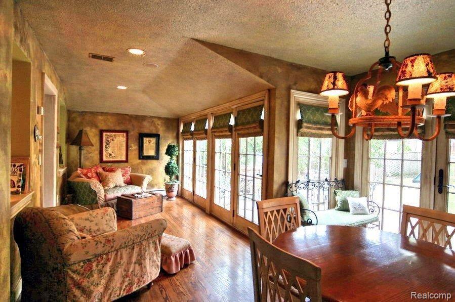 460 Linden Road Birmingham, MI 48009 - Photo 9 of 20 Sun Room