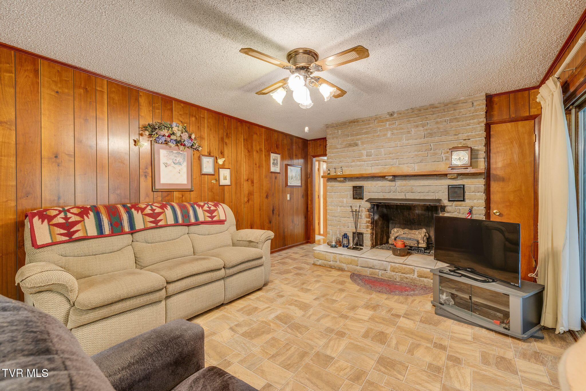 175 Robert Rice Road Erwin, TN 37650 - Photo 11 of 58 010