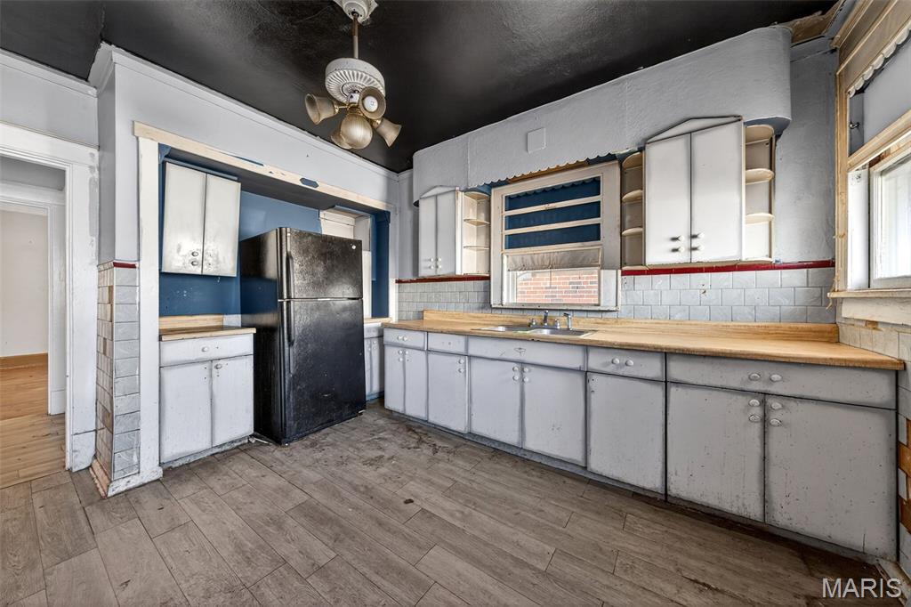 5947 Summit Avenue St. Louis, MO 63147 - Photo 13 of 30