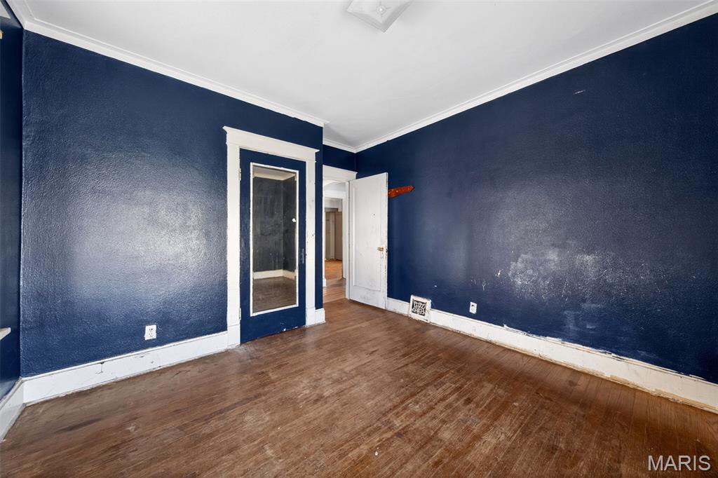 5947 Summit Avenue St. Louis, MO 63147 - Photo 16 of 30