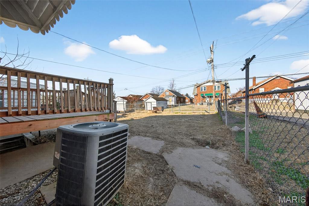 5947 Summit Avenue St. Louis, MO 63147 - Photo 27 of 30