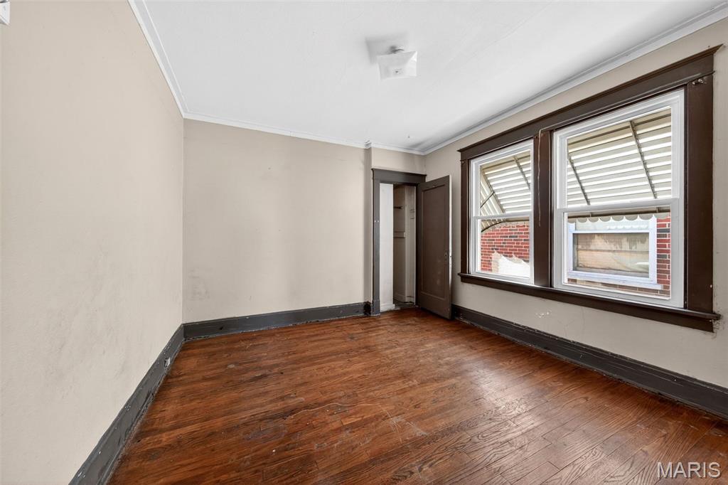 5947 Summit Avenue St. Louis, MO 63147 - Photo 9 of 30