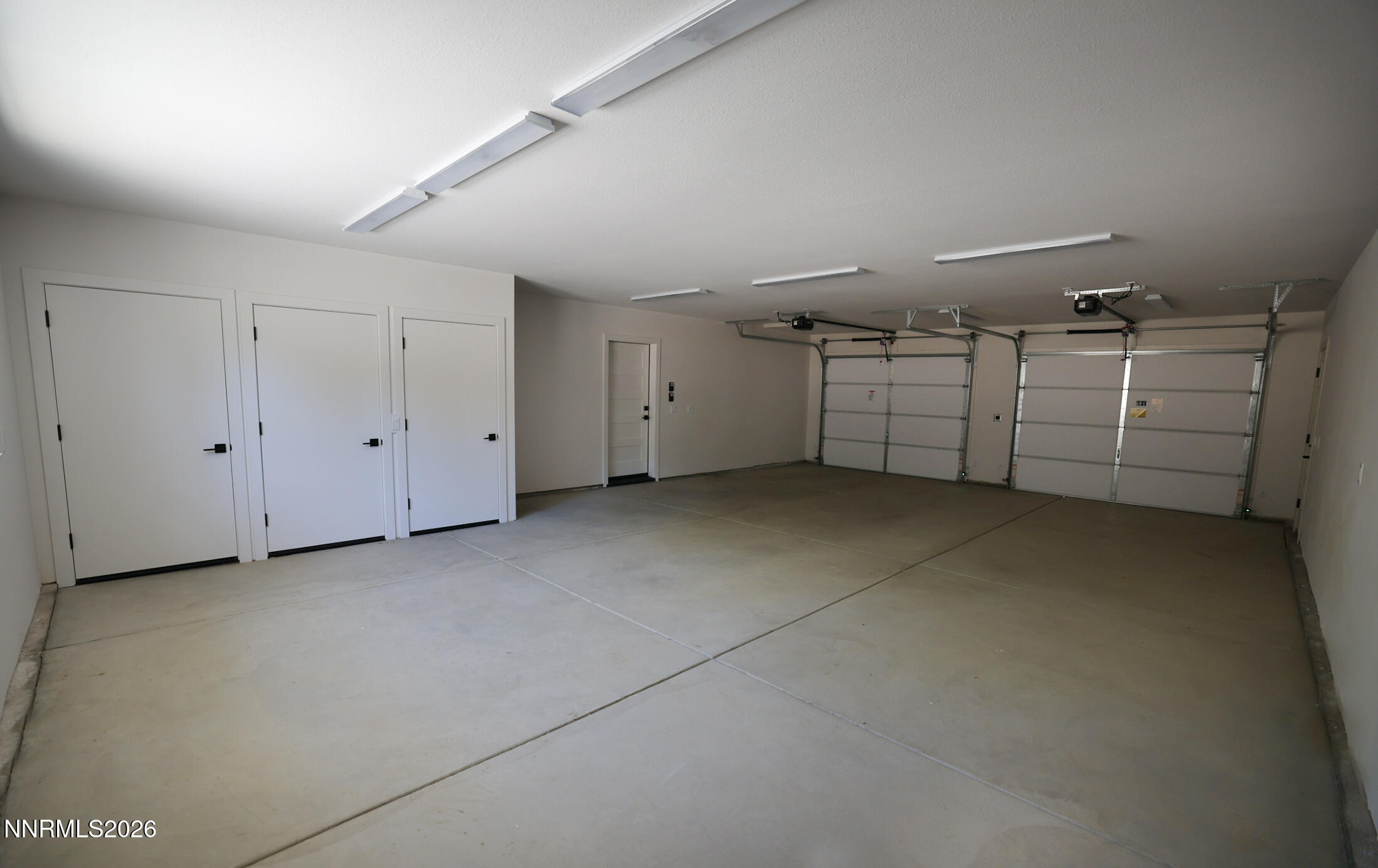 2246 Cartwright Road Reno, NV 89521 - Photo 20 of 22 Garage