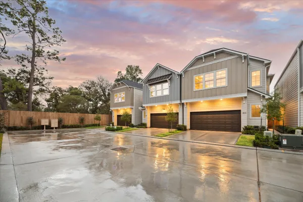 $3,099 | 810 Glowing Dawn Drive, Houston, TX 77018