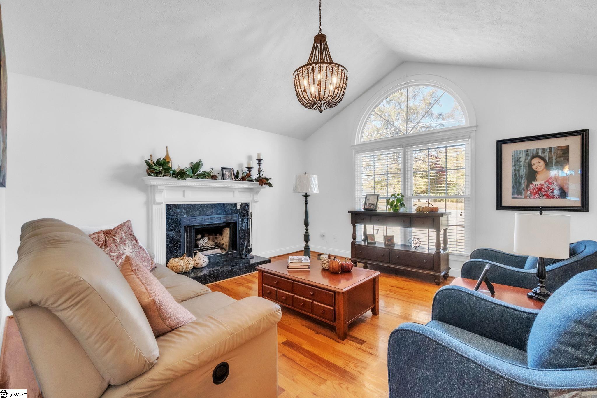 719 Ansel School Road Greer, SC 29651 - Photo 4 of 31