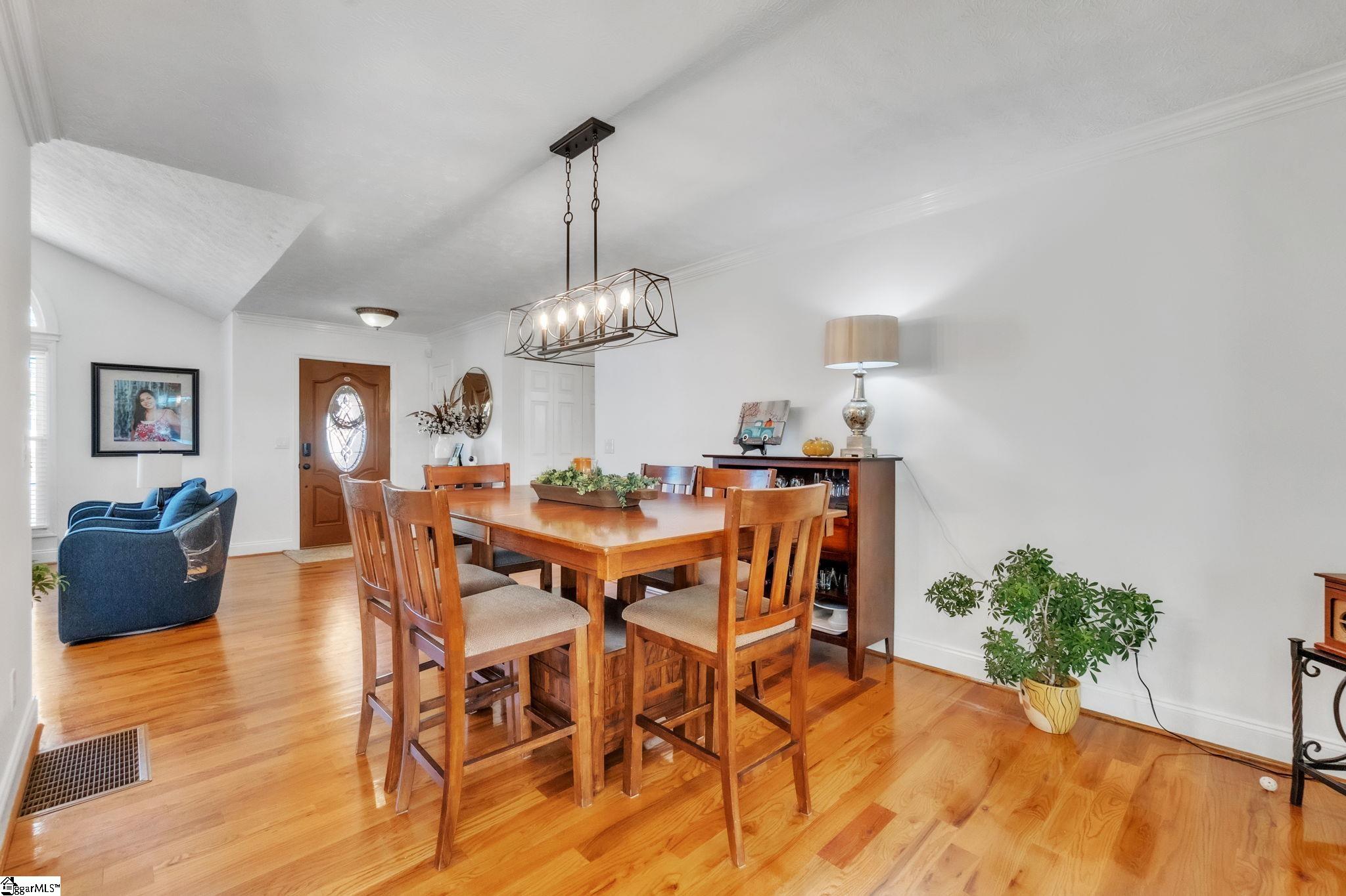 719 Ansel School Road Greer, SC 29651 - Photo 6 of 31