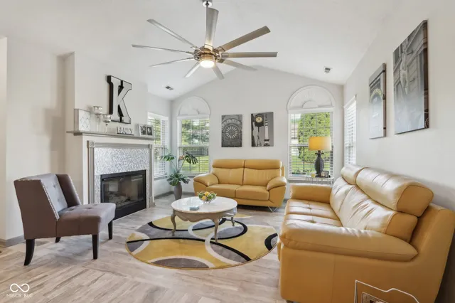 $229,900 | 6711 West Bridgefield Way, Indianapolis, IN 46254