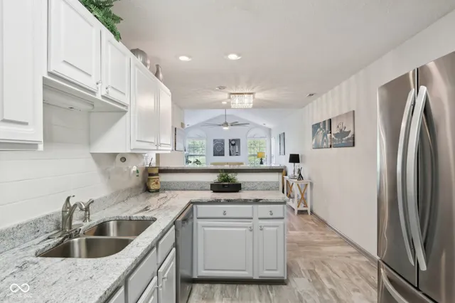 $229,900 | 6711 West Bridgefield Way, Indianapolis, IN 46254