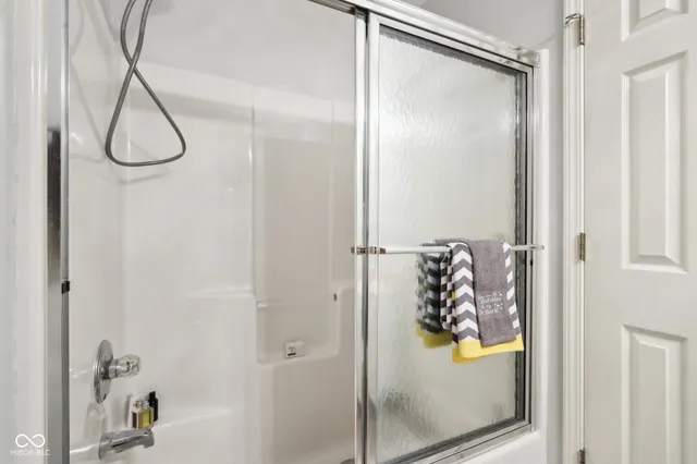 $229,900 | 6711 West Bridgefield Way, Indianapolis, IN 46254