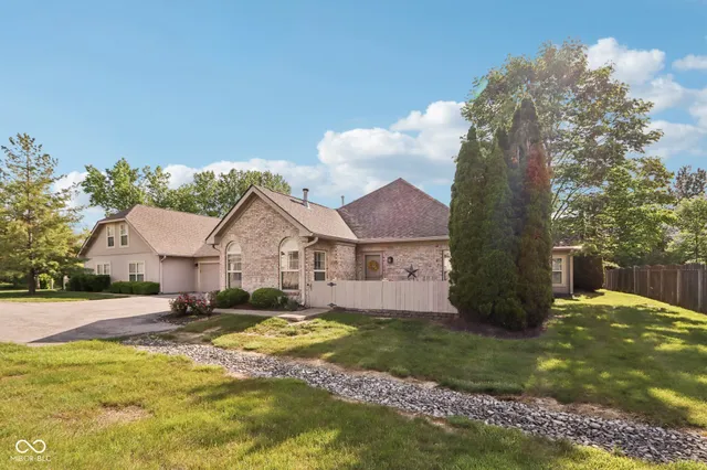 $229,900 | 6711 West Bridgefield Way, Indianapolis, IN 46254