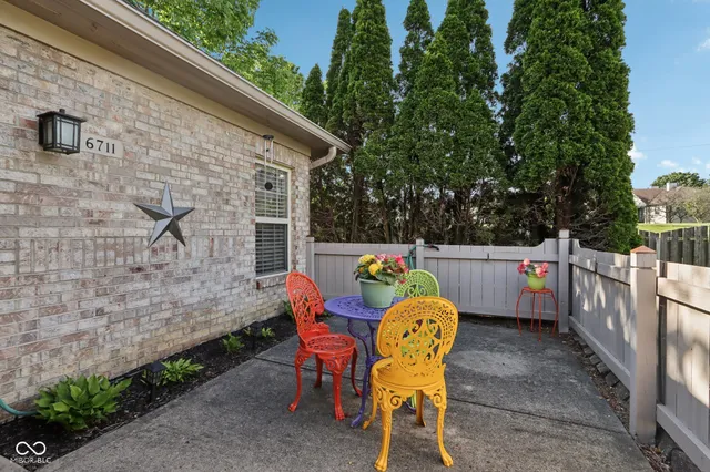 $229,900 | 6711 West Bridgefield Way, Indianapolis, IN 46254