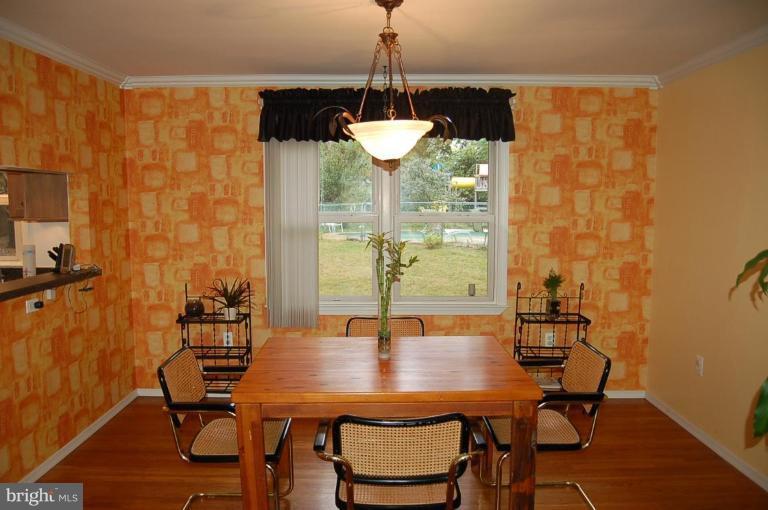12409 Deoudes Road Boyds, MD 20841 - Photo 24 of 25 Dining Room