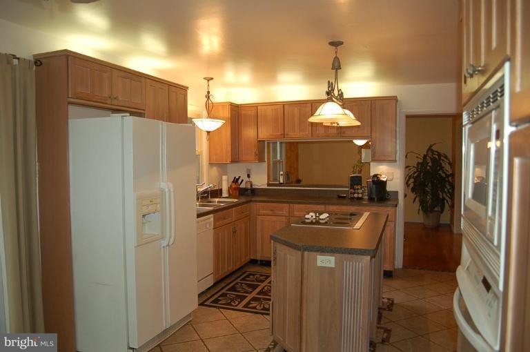 12409 Deoudes Road Boyds, MD 20841 - Photo 9 of 25 Kitchen #2