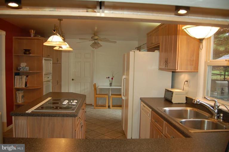 12409 Deoudes Road Boyds, MD 20841 - Photo 10 of 25 Kitchen #3