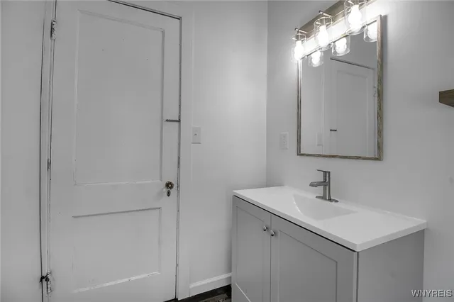 $1,500 | 205 Lisbon Avenue, Unit 2, Buffalo, NY 14215
