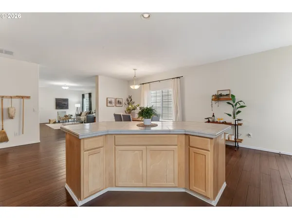$629,900 | 12425 Southwest Winterview Drive, Tigard, OR 97224