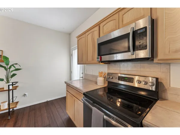 $629,900 | 12425 Southwest Winterview Drive, Tigard, OR 97224