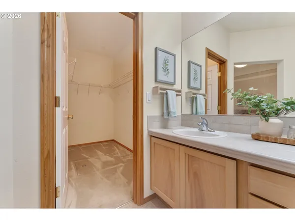 $629,900 | 12425 Southwest Winterview Drive, Tigard, OR 97224