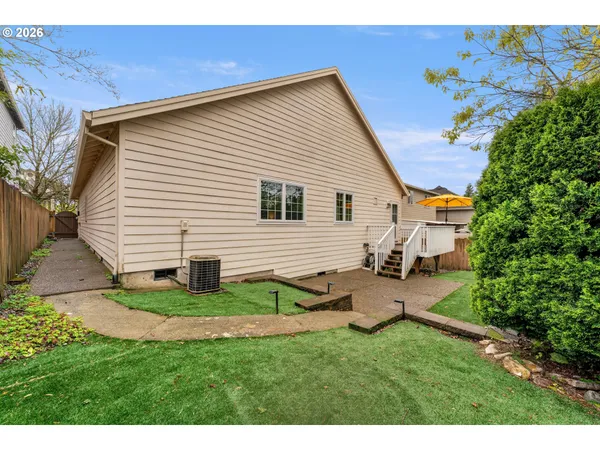 $629,900 | 12425 Southwest Winterview Drive, Tigard, OR 97224