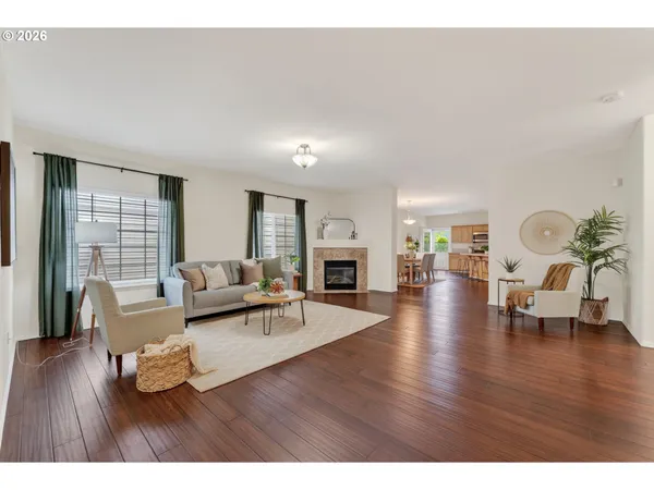 $629,900 | 12425 Southwest Winterview Drive, Tigard, OR 97224