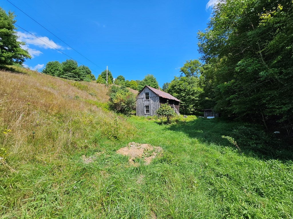 1072 Briar Patch Mountain Road, Unit 3 Fries, VA 24330 - Photo 21 of 25 Gallery Image 21