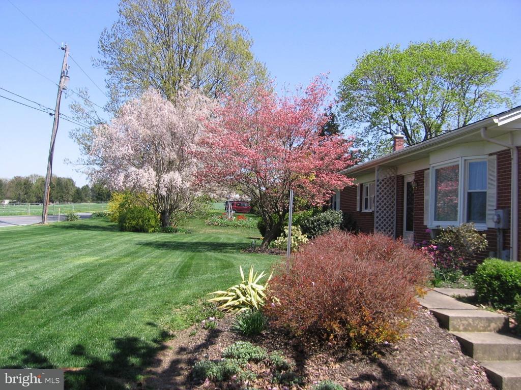 2356 Franklin Road Columbia, PA 17512 - Photo 5 of 46